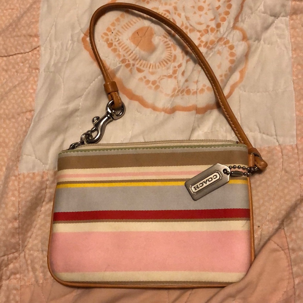 Small coach coin purse.